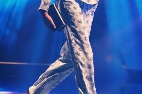 米乐官方网站-瓦朗谢纳稳占龙头,可望成为新赛季黑马吗