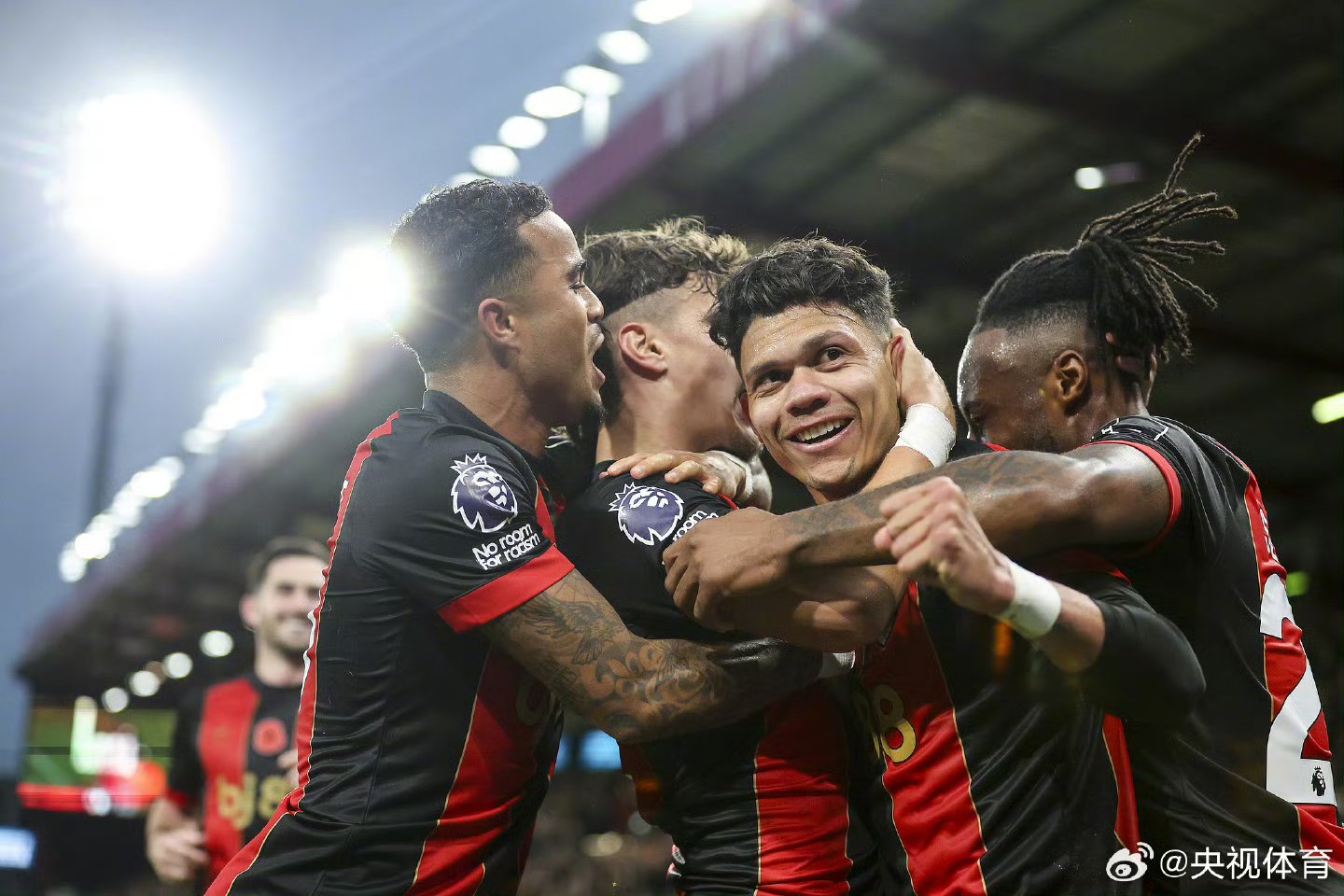 关于曼城全线作战胜巴黎围攻，马德里竞技浴血奋战追求平局，欧洲豪门联赛风云变幻多舛的信息